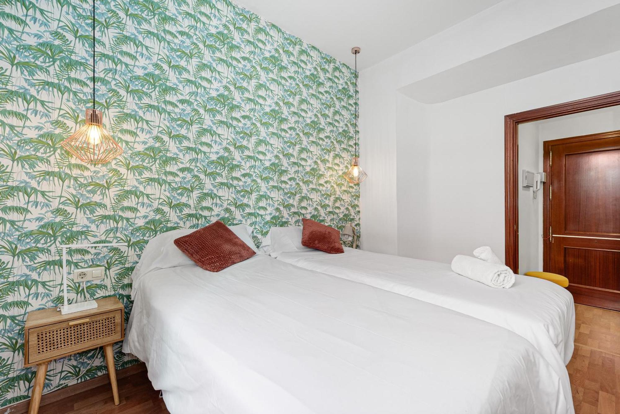 Urbanchicmalaga 2Bedroom Oasis In Historic Malaga Centre Екстер'єр фото