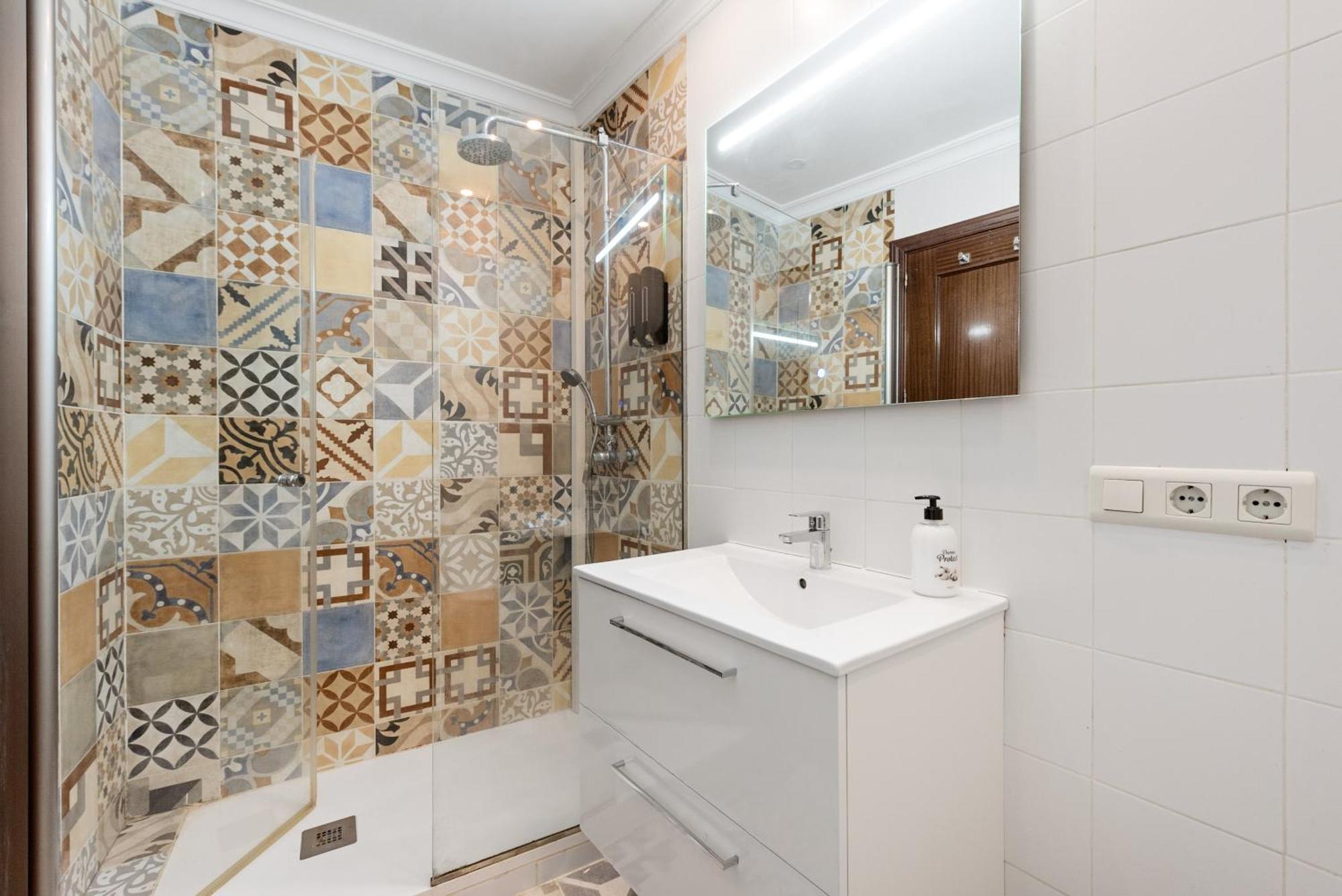 Urbanchicmalaga 2Bedroom Oasis In Historic Malaga Centre Екстер'єр фото